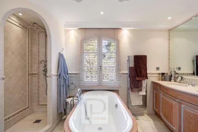 Image No.13-Maison de 9 chambres à vendre à Valbonne