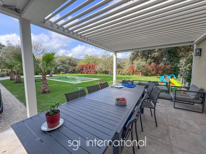 Image No.4-5 Bed House for sale