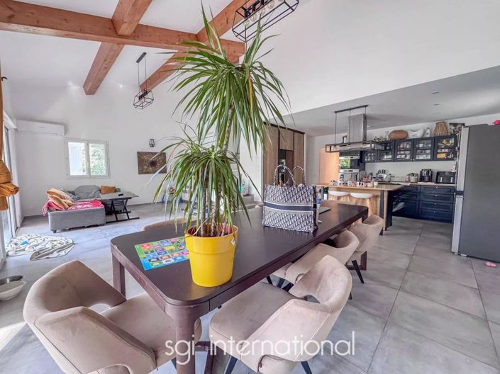 Image No.5-5 Bed House for sale