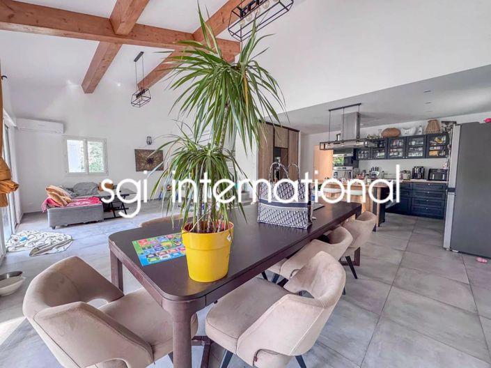 Image No.5-5 Bed House for sale