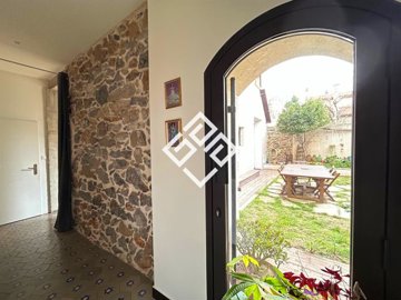 1 - Leucate, House
