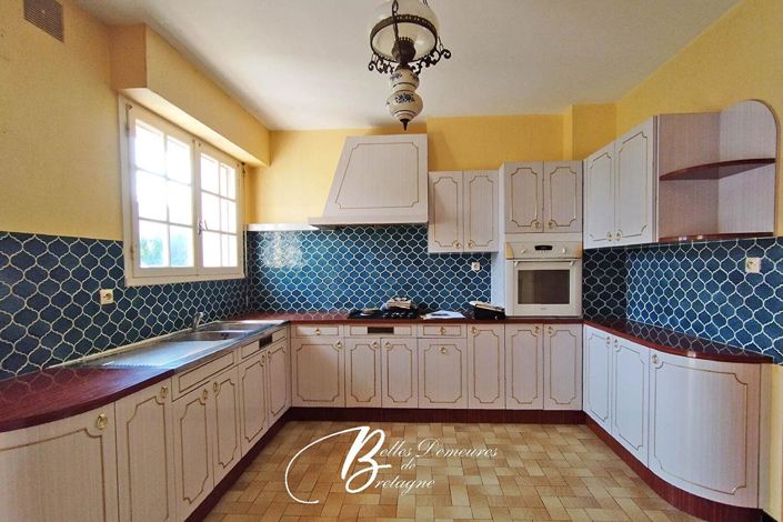 Image No.12-5 Bed House for sale