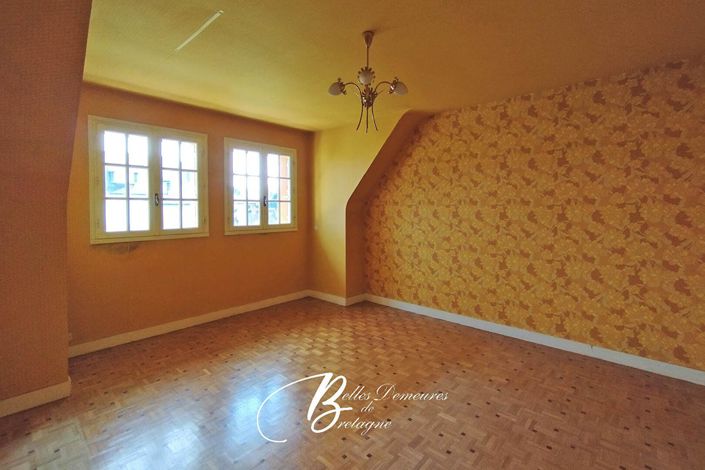 Image No.18-5 Bed House for sale