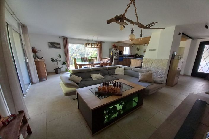 Image No.3-3 Bed House for sale