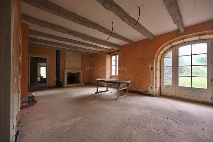 Image No.10-7 Bed House for sale