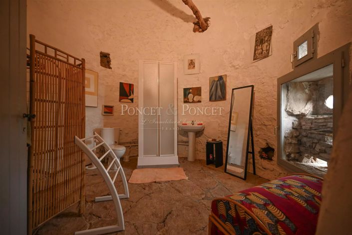 Image No.23-8 Bed House for sale