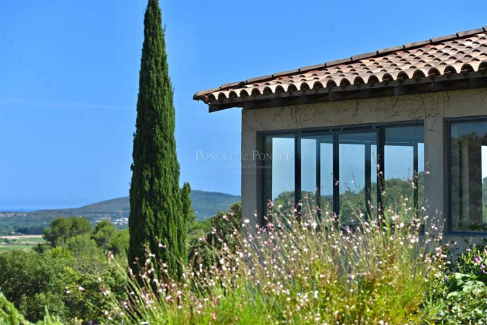 Image No.1-4 Bed House for sale