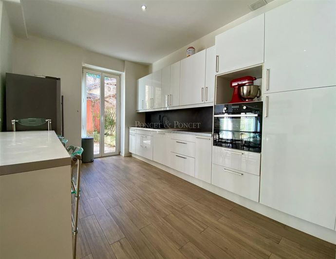 Image No.8-4 Bed Apartment for sale