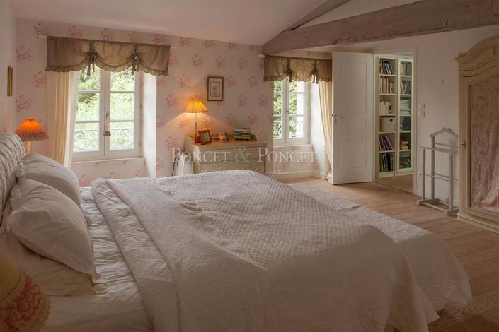 Image No.13-14 Bed House for sale