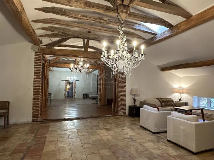 Image No.19-10 Bed House for sale