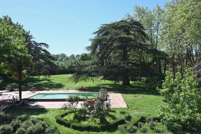 Image No.21-10 Bed House for sale