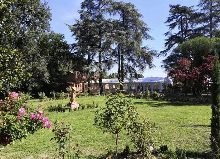 Image No.5-10 Bed House for sale