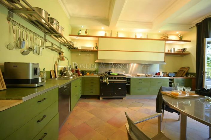 Image No.9-10 Bed House for sale