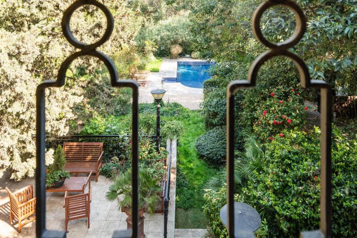 Image No.2-6 Bed House for sale