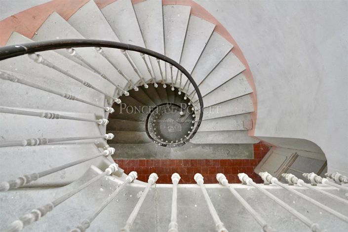 Image No.9-7 Bed House for sale