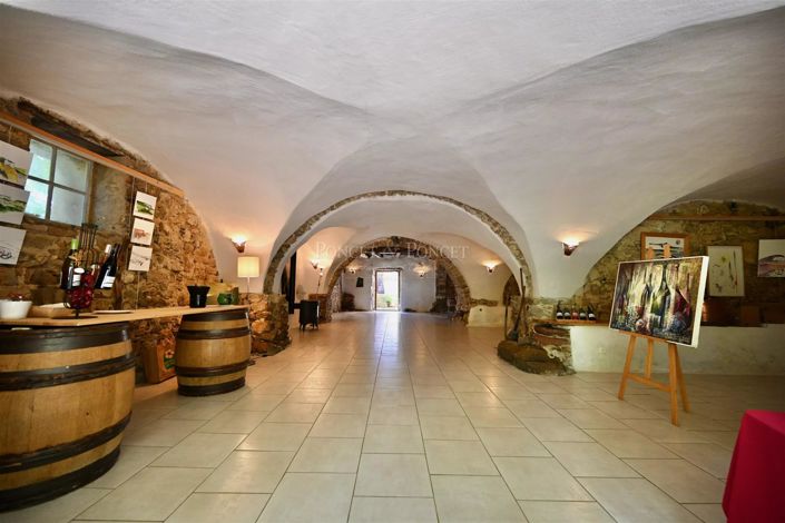 Image No.10-10 Bed House for sale