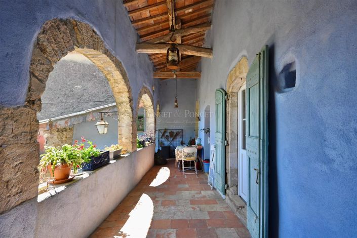 Image No.16-10 Bed House for sale