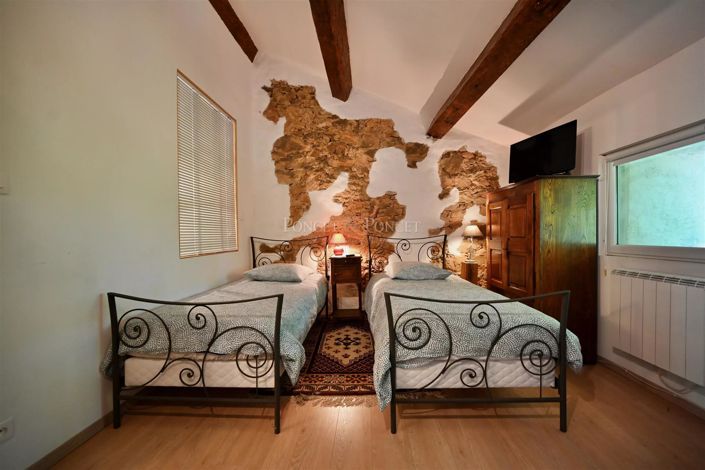 Image No.20-10 Bed House for sale