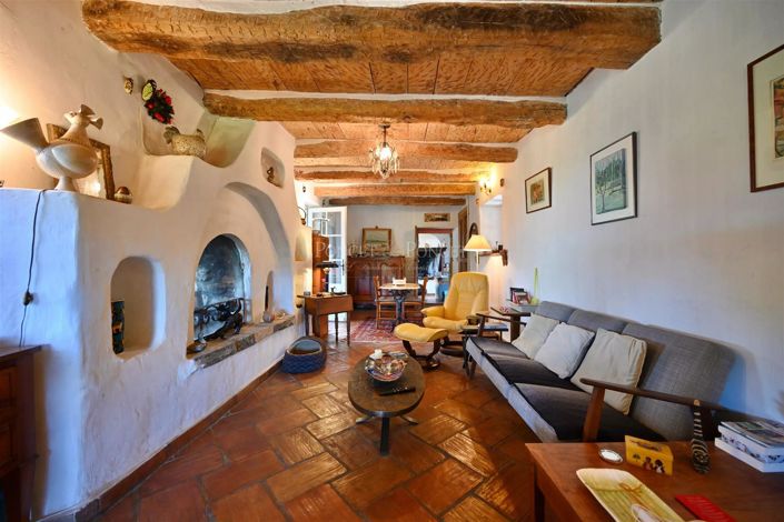 Image No.21-10 Bed House for sale