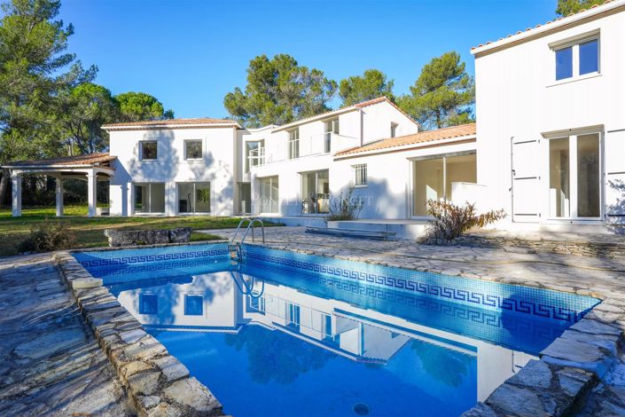 Image No.1-6 Bed House for sale