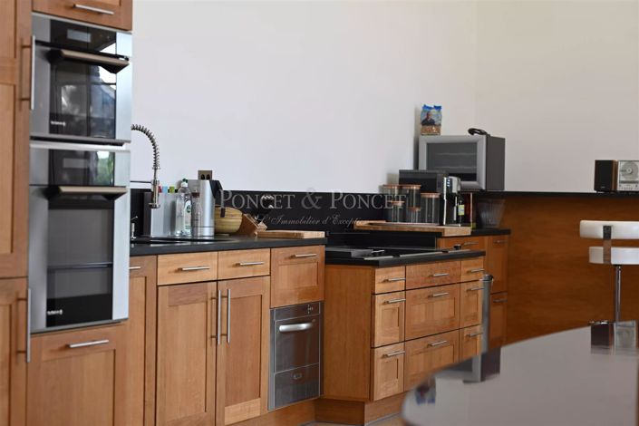 Image No.10-6 Bed House for sale