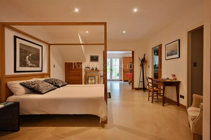 Image No.13-6 Bed House for sale