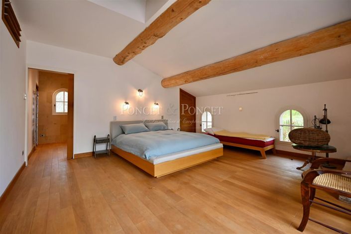 Image No.15-6 Bed House for sale