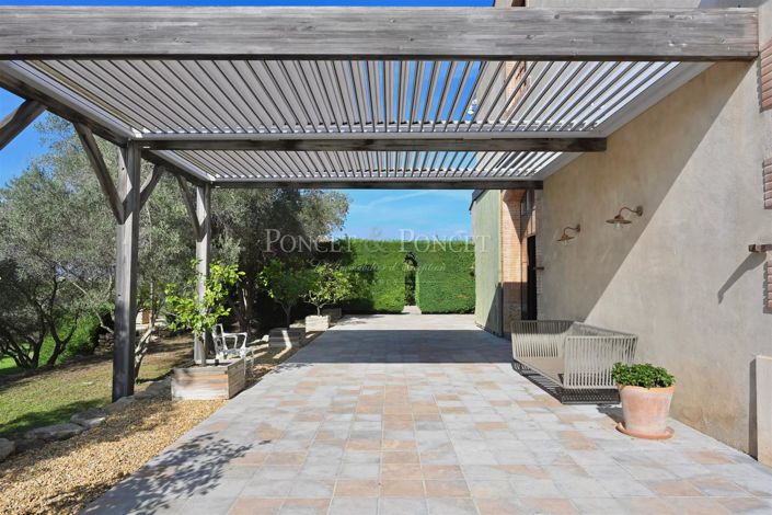 Image No.19-6 Bed House for sale