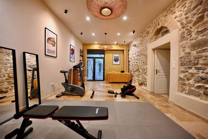 Image No.12-10 Bed House for sale