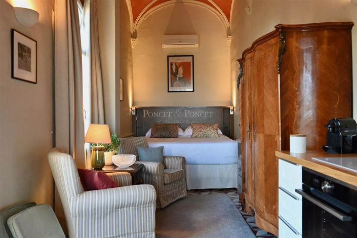 Image No.16-10 Bed House for sale