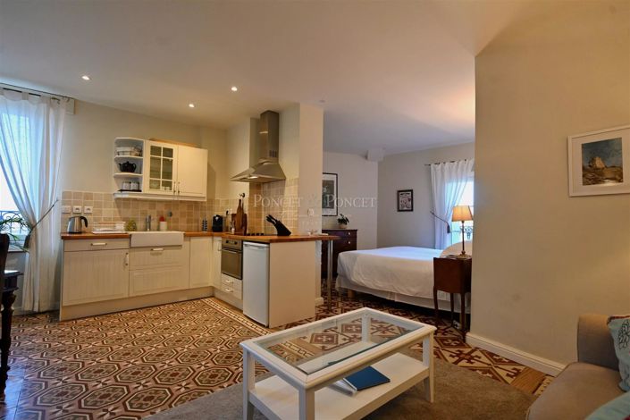 Image No.22-10 Bed House for sale