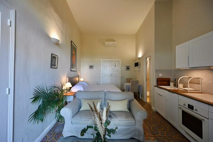 Image No.23-10 Bed House for sale