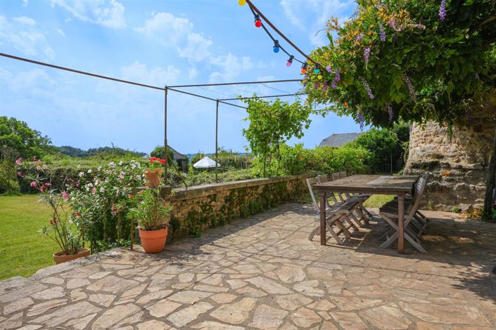 Image No.15-7 Bed House for sale