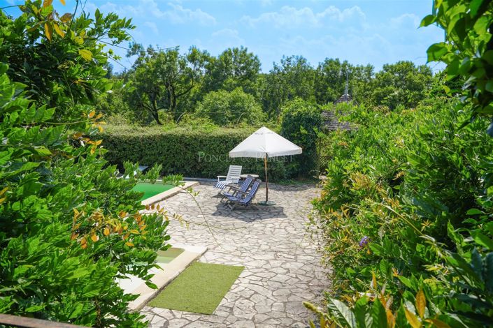 Image No.17-7 Bed House for sale