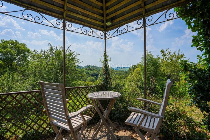 Image No.18-7 Bed House for sale