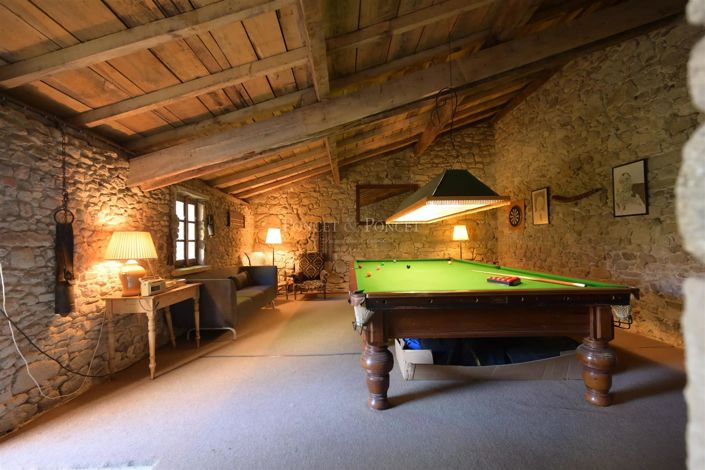 Image No.20-7 Bed House for sale