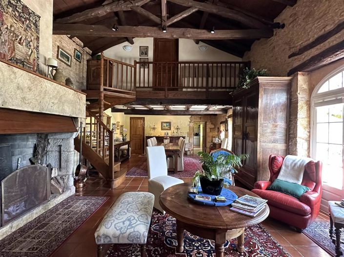 Image No.12-10 Bed House for sale