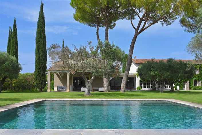 Image No.1-5 Bed House for sale