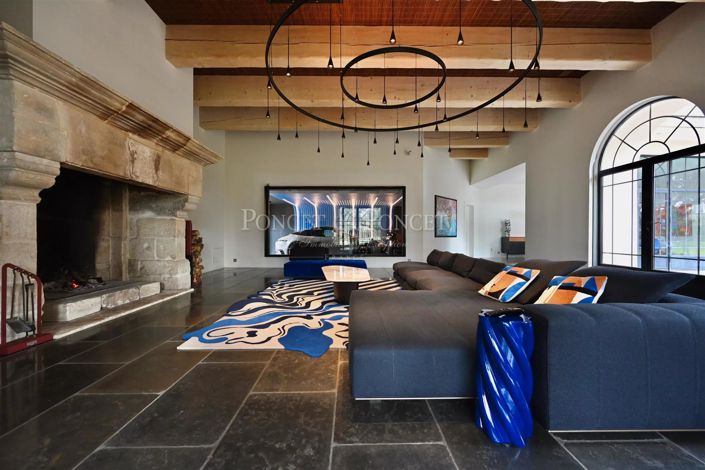 Image No.12-5 Bed House for sale