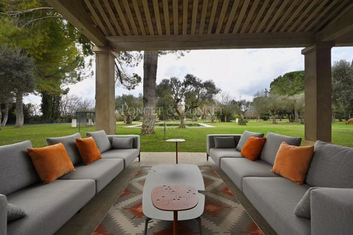 Image No.16-5 Bed House for sale