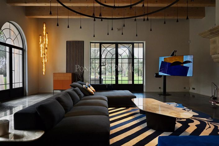 Image No.19-5 Bed House for sale