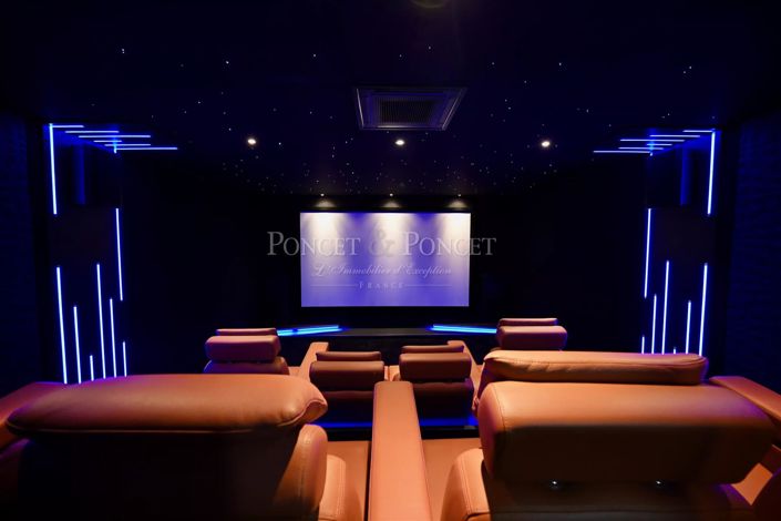 Image No.20-5 Bed House for sale