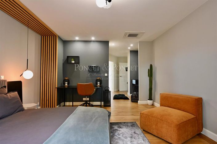 Image No.36-5 Bed House for sale