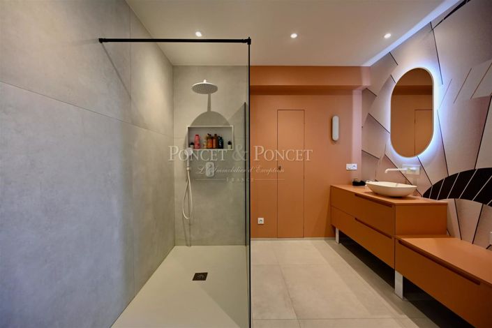 Image No.40-5 Bed House for sale