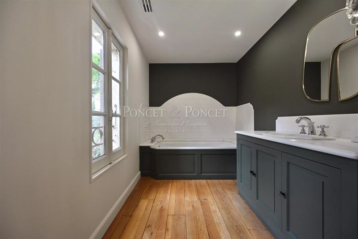 Image No.42-5 Bed House for sale