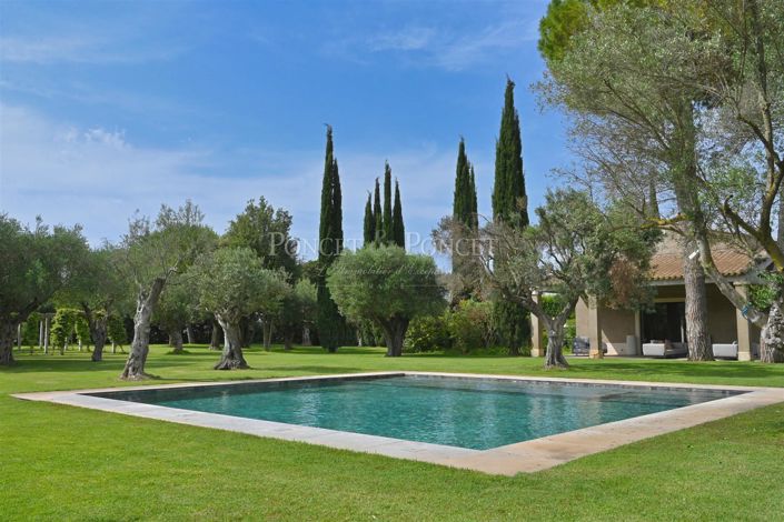 Image No.8-5 Bed House for sale