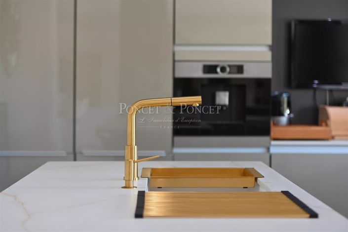 Image No.16-4 Bed House for sale