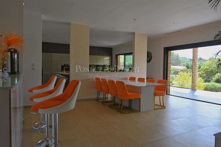 Image No.19-4 Bed House for sale