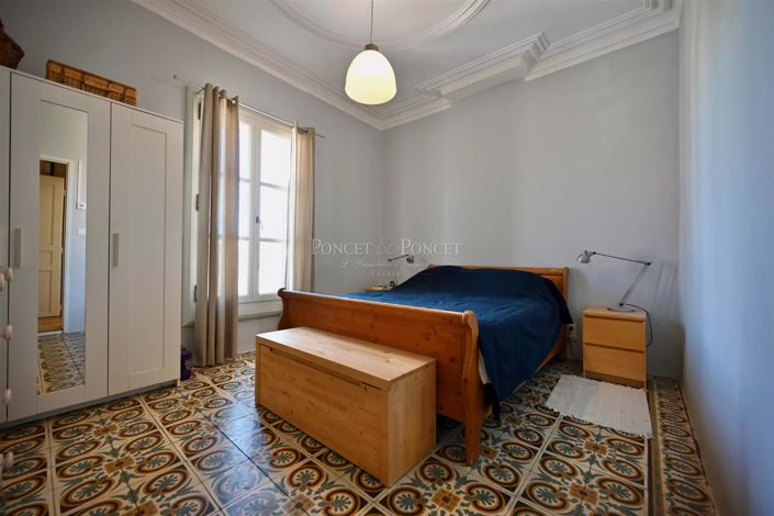 Image No.10-3 Bed House for sale