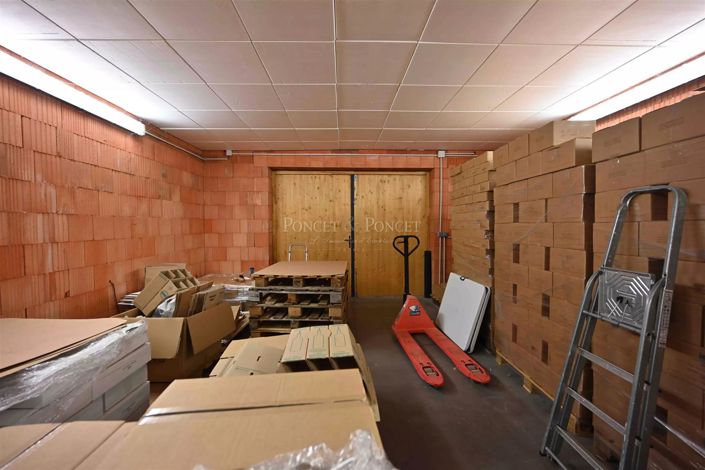 Image No.21-3 Bed House for sale